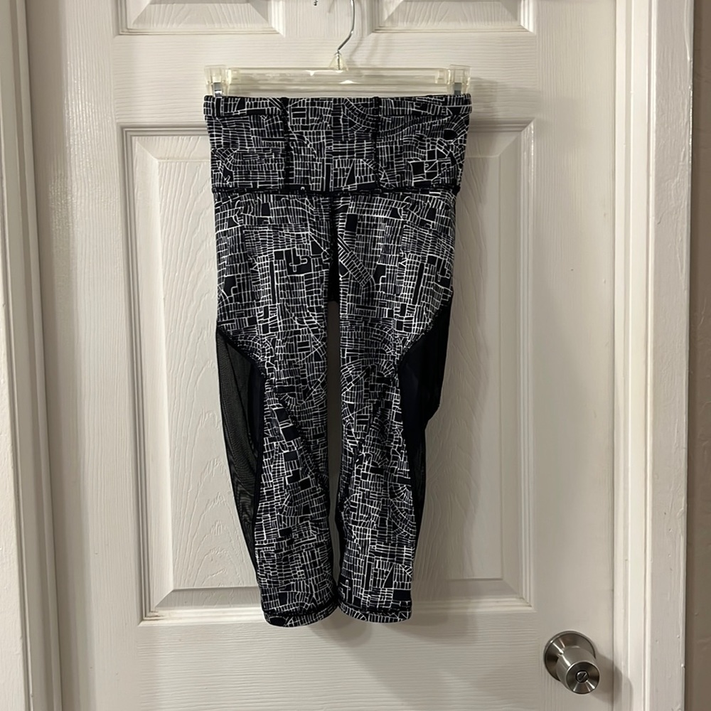 Lululemon limited edition Seawheeze 2016 cropped mesh leggings